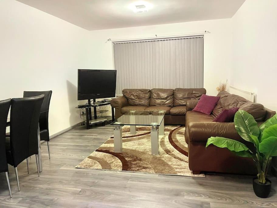 Lovely 3 Bed Ground Floor Apartment Near Qe Hospital Harborne Birmingham New Exterior photo