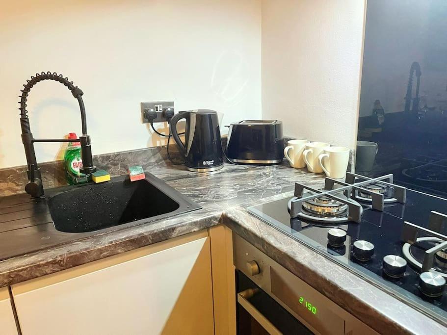 Lovely 3 Bed Ground Floor Apartment Near Qe Hospital Harborne Birmingham New Exterior photo